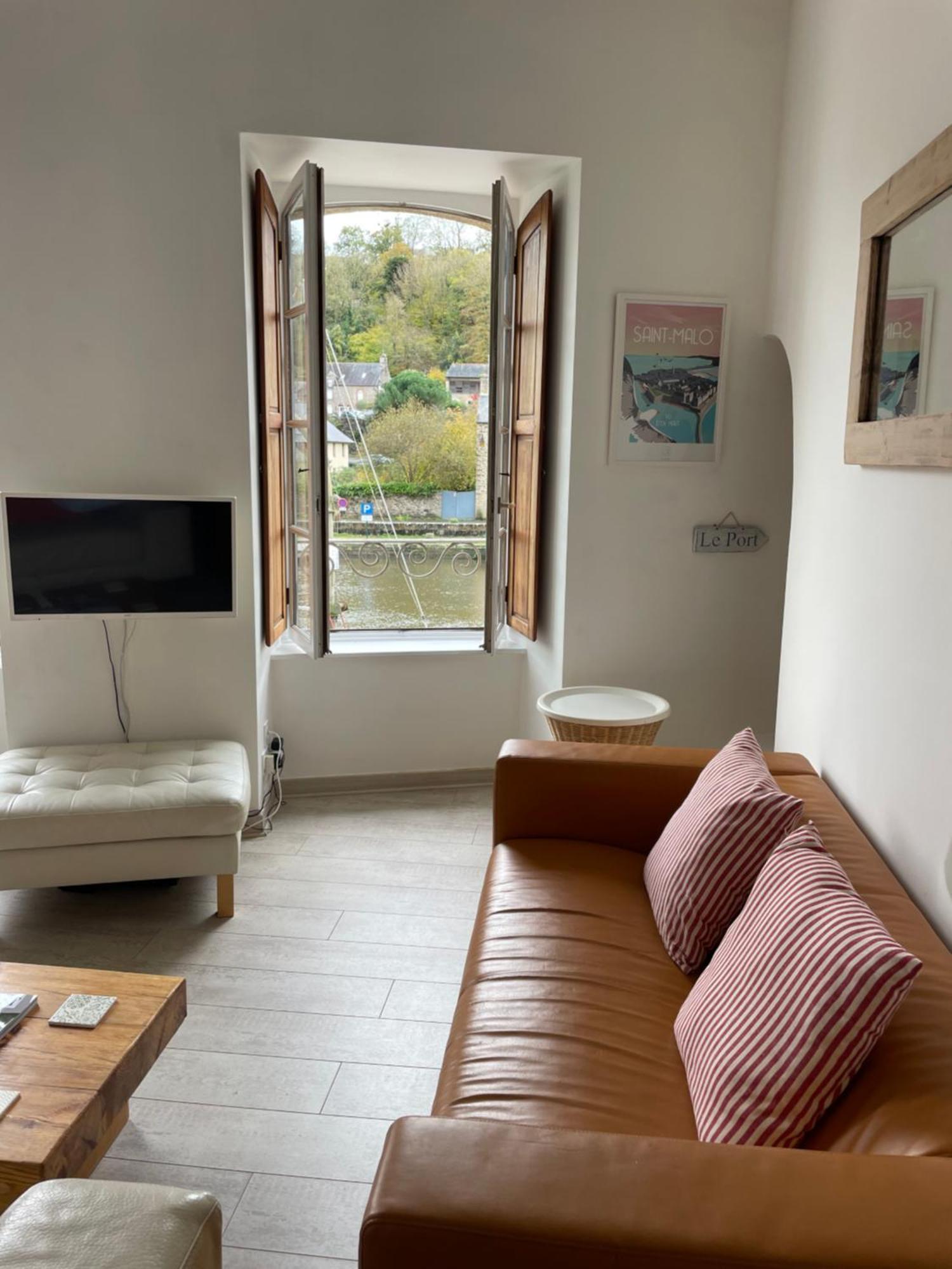 Appartement Au Port Dinan Exteriör bild