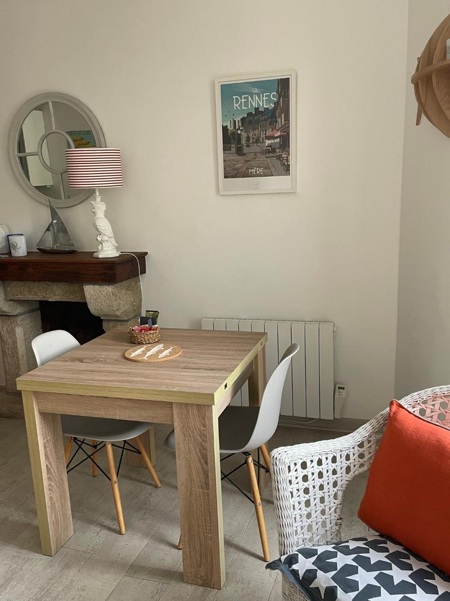 Appartement Au Port Dinan Exteriör bild