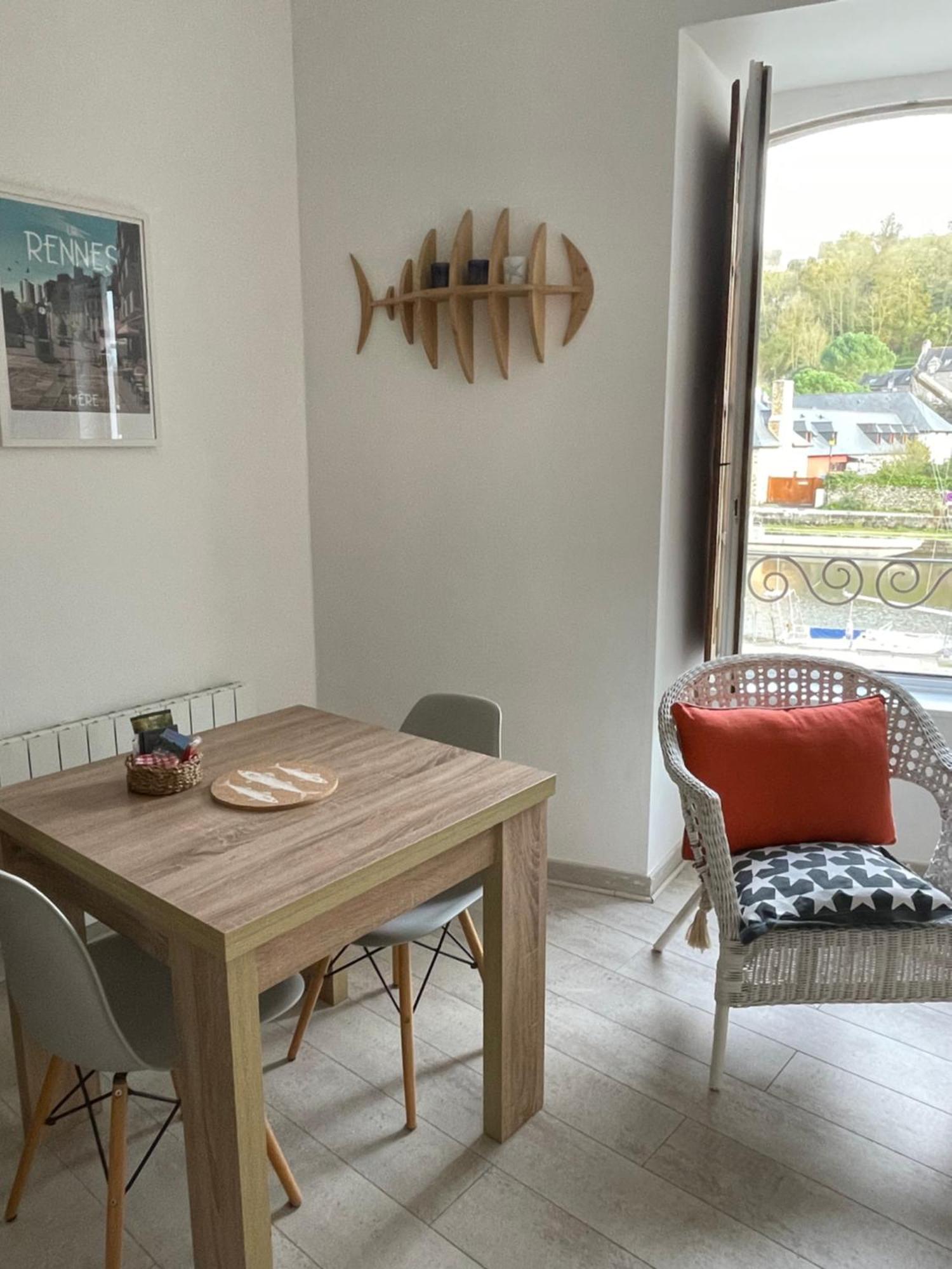 Appartement Au Port Dinan Exteriör bild