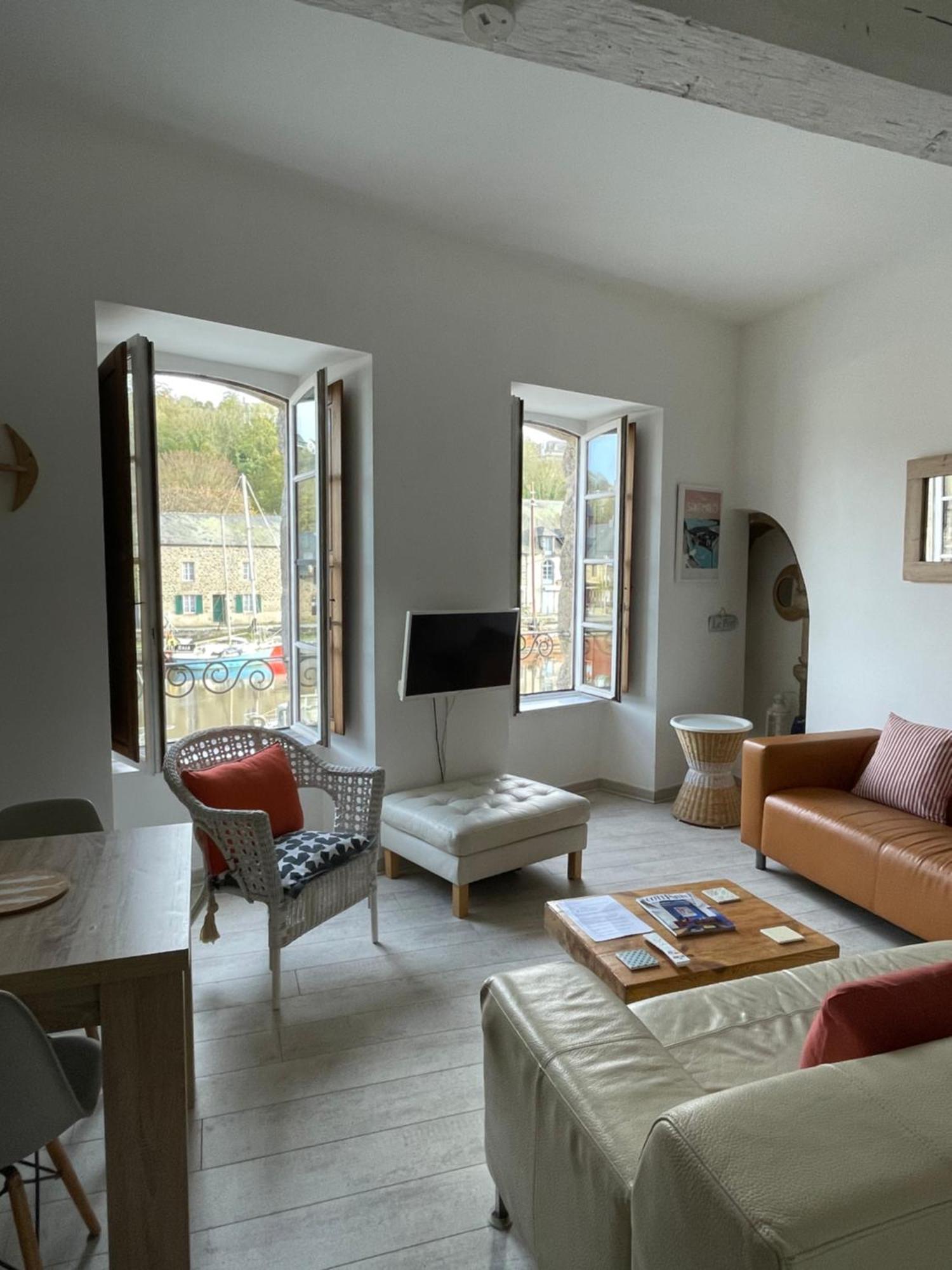 Appartement Au Port Dinan Exteriör bild