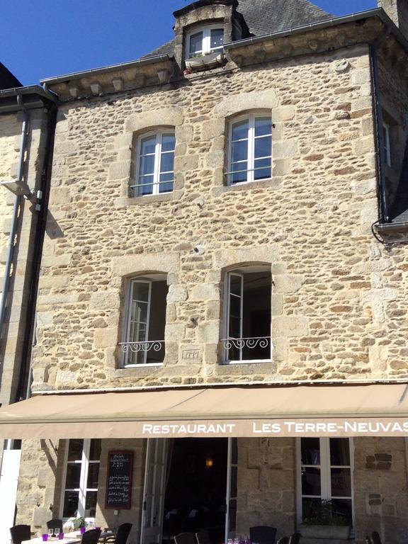 Appartement Au Port Dinan Exteriör bild