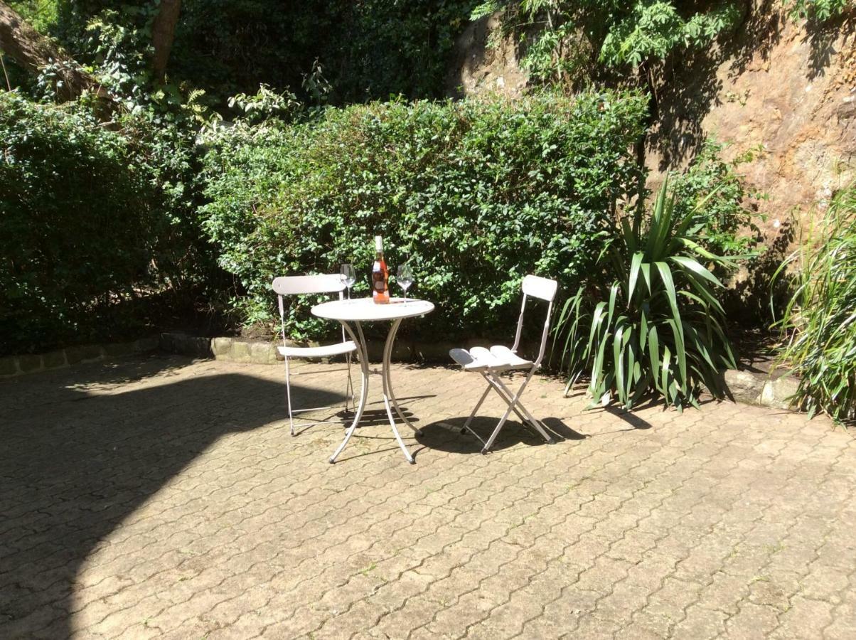 Appartement Au Port Dinan Exteriör bild